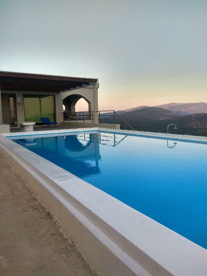 Villa Gusta Tholos  Exterior photo